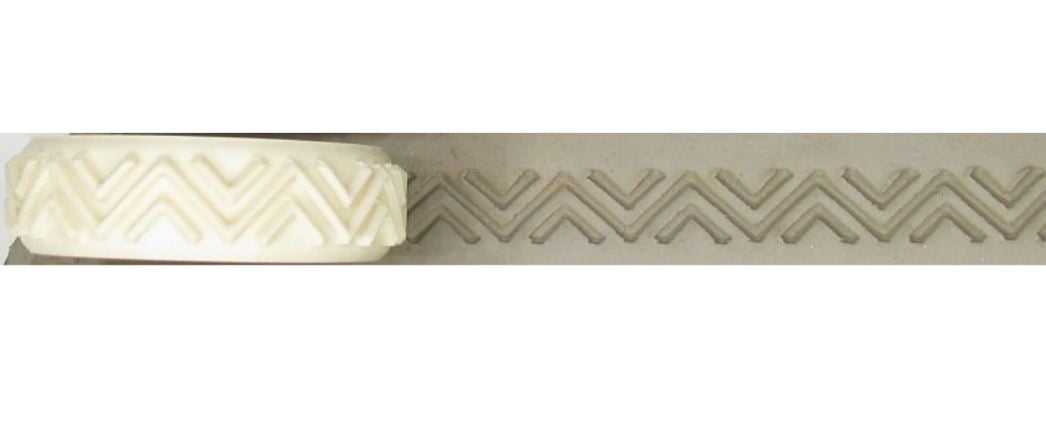 Triangle Roller Zig Zag / Embossed /14 mm